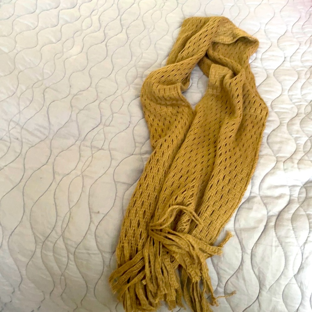 Knitted scarf